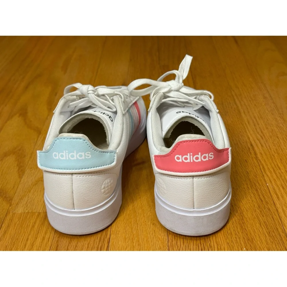 Adidas Grand Court 2.0 Tennis Shoe